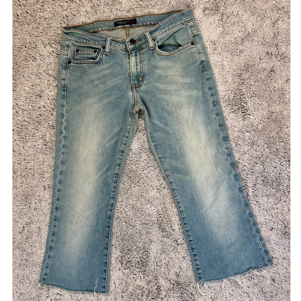 American Eagle Jeans Womens 6 Y2K Low Rise Capri Cutoff Raw Hem Light Wash